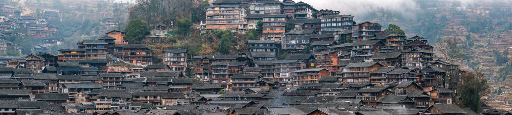 图片[5]-In the Lens: The Fireworks of Qianhu Miao Village and the Emerald Moments of Xiaoqikong in Southeastern Guizhou-YiMeng