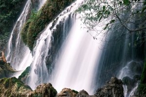 In the Lens: The Fireworks of Qianhu Miao Village and the Emerald Moments of Xiaoqikong in Southeastern Guizhou-YiMeng